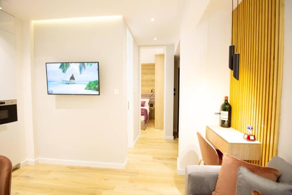 Ecostay-Serenity,Business Class Apartment By The Sea In Alimos Kalamaki Афины Экстерьер фото